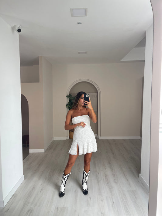 Vestido curto rendado - branco