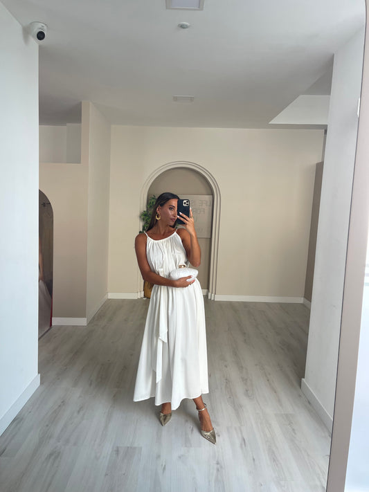 Vestido branco c/ cinto