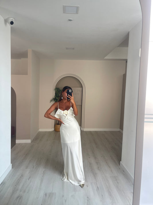 Vestido flor no peito - branco