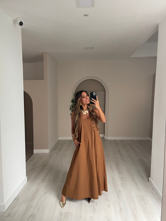 Vestido em algodão folho nas costas Lumina - Castanho