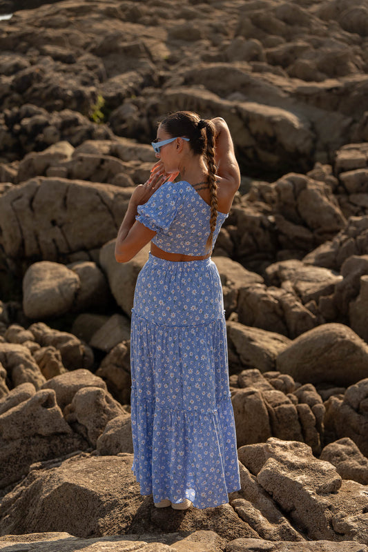 Conjunto blusa + saia as flores