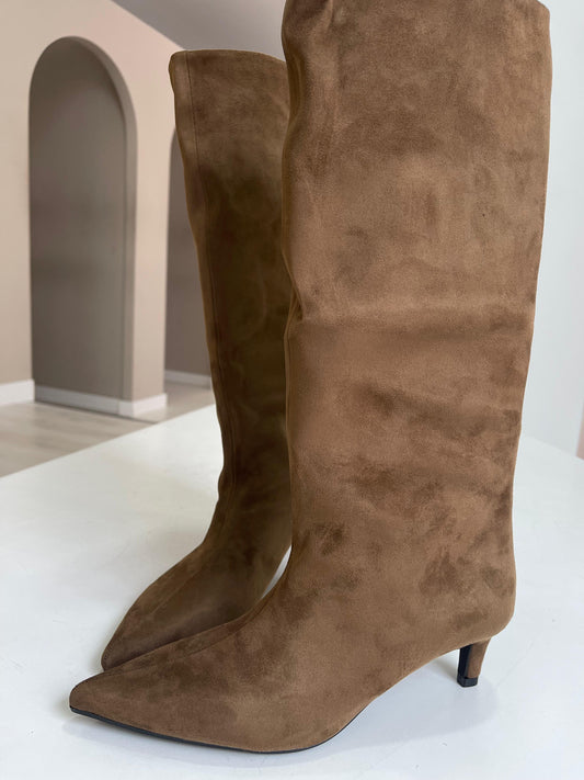 Bota cano médio camel