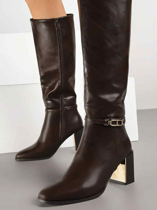 Bota cano alto c/ presilha - castanhas