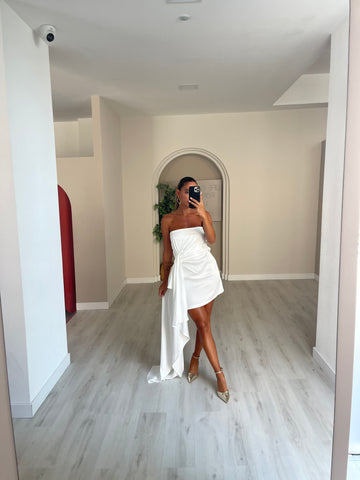 Vestido Lumina c/ cauda lateral - branco
