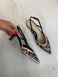 Stilleto c/ flores pretas