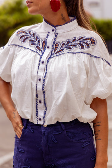 Blusa Manga balão c/bordado