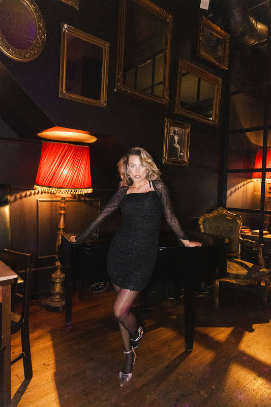 Vestido c/ lantejoulas e missangas - Preto