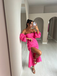 Vestido em bordado inglês fuschia