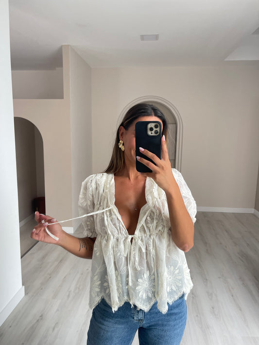 Blusa rendada - Bege