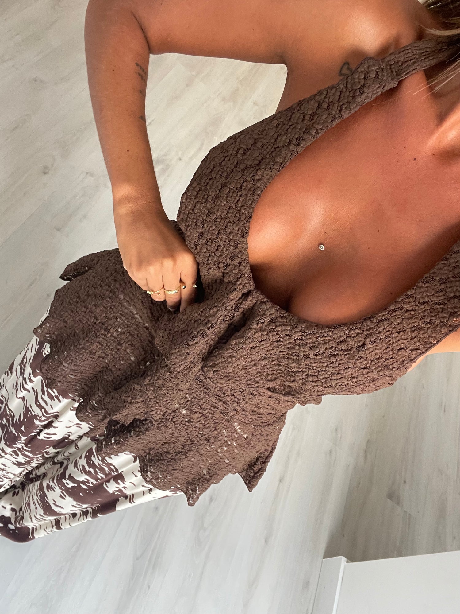BODYS | TOPS