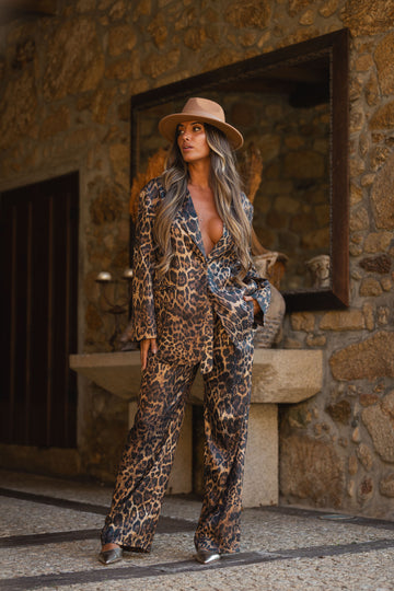 Conjunto blazer + calça leopardo