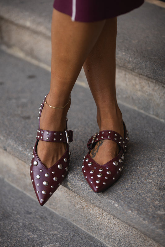 Mules c/ tachas bordeux