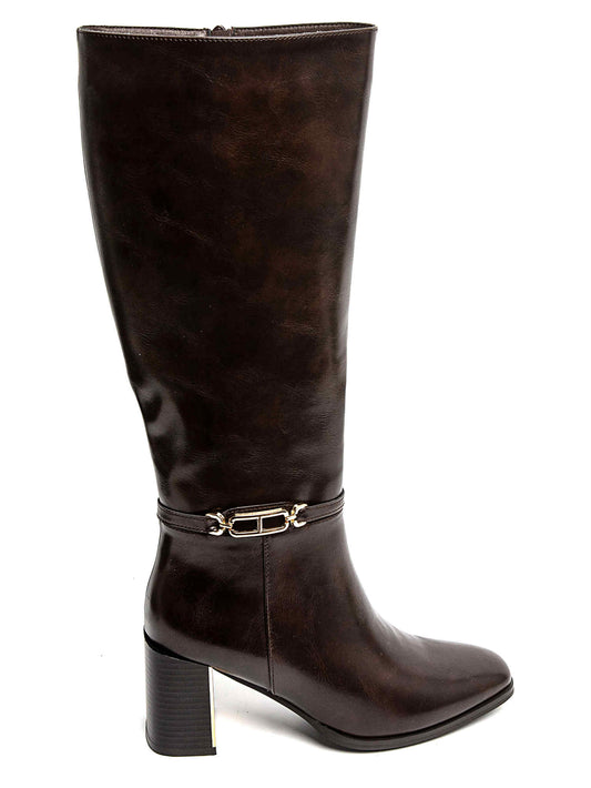 Bota cano alto c/ presilha - castanhas