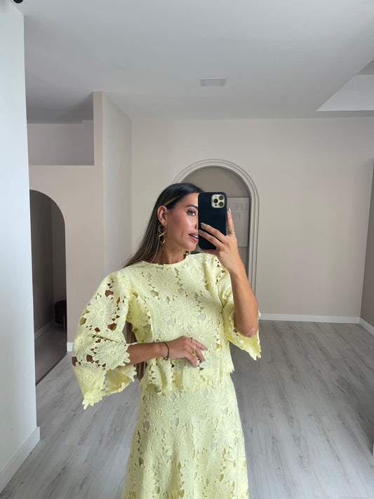 Conjunto rendado - amarelo