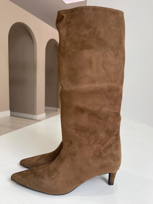 Bota cano médio camel
