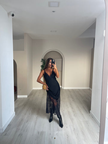 Vestido seda c/ renda - preto