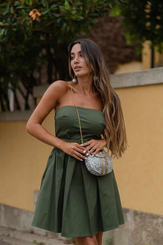 Vestido curto com cinto embutido - verde tropa