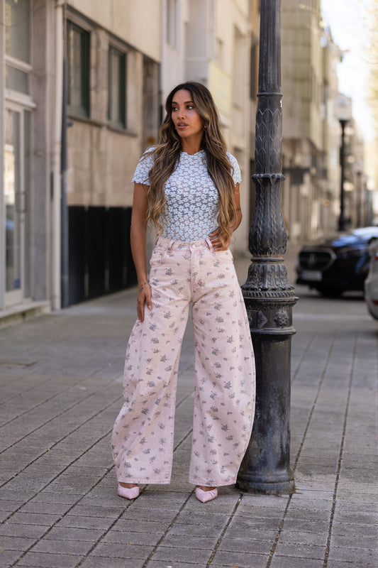 Calça de ganga c/ fundo rosa e flores
