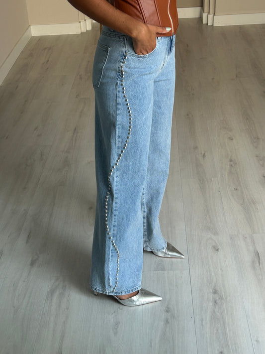 Calça de ganga c/ tachas de lado