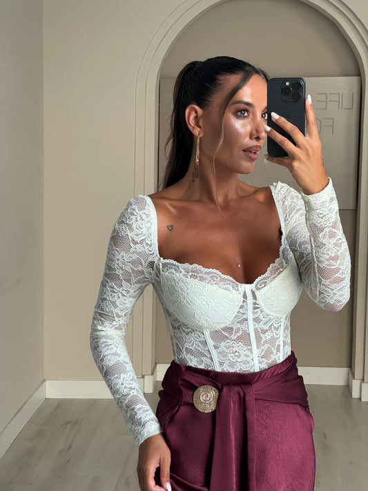 body off shoulder c/renda - branco