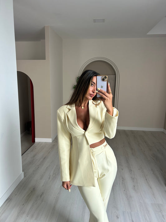 Blazer assimétrico - Amarelo