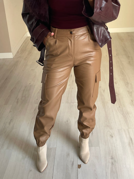 Calça ecopele - camel