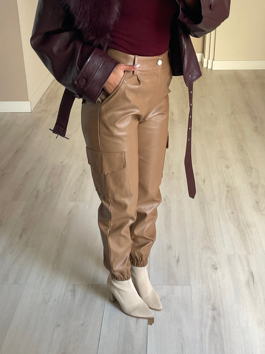 Calça ecopele - camel