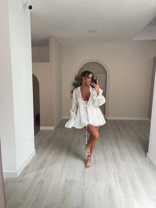 Blusa c/ atilhos à frente - Branco