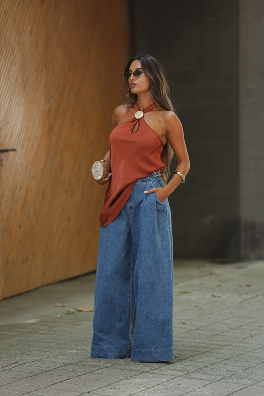 Calça de ganga c/ fivela na cintura