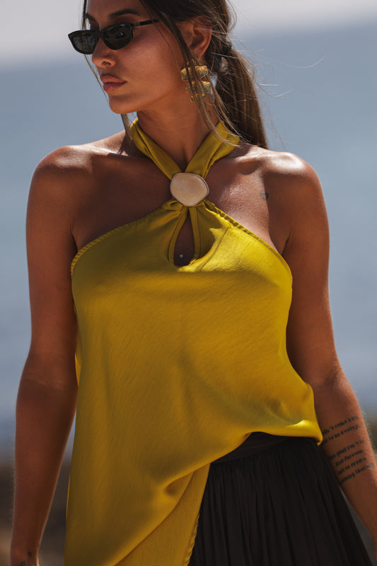 Top em cetim c/pormenor de Pedra - Amarelo