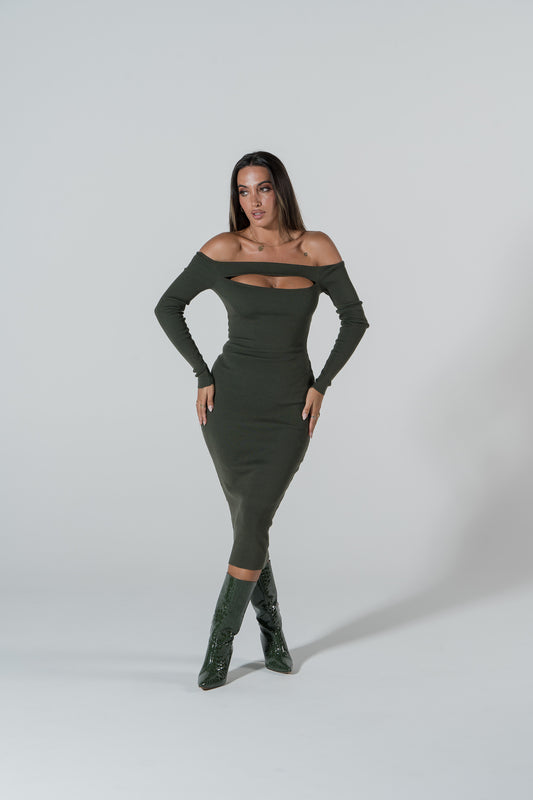 Vestido em malha off shoulder c/ abertura no peito - verde