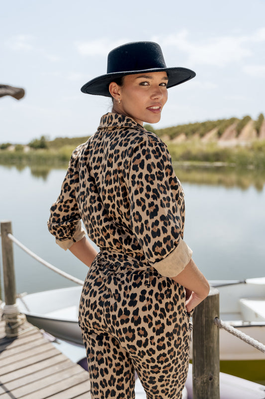 jumpsuit leopardo - fundo camel