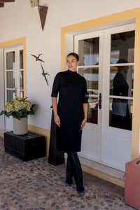 Vestido em malha c/ pormenor de bolso no braço - bege