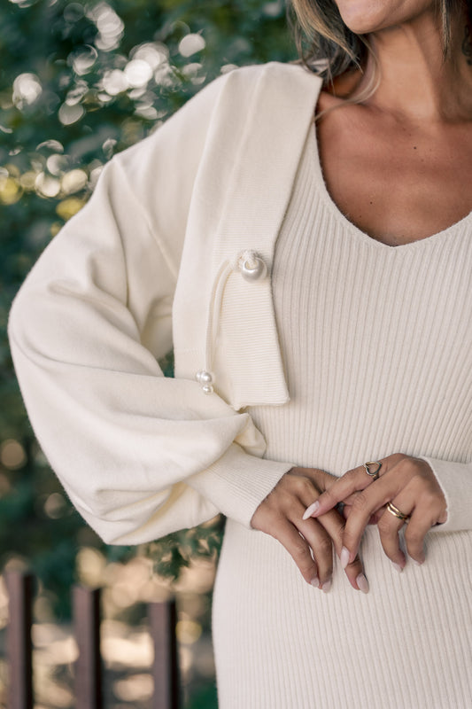 Conjunto vestido + casaco c/ pormenor em pérola - branco