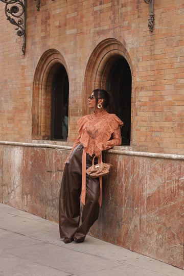 Calça wide leg ecopele - castanho