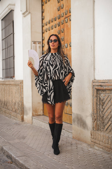 Blusa c/riscas zebra - Preto