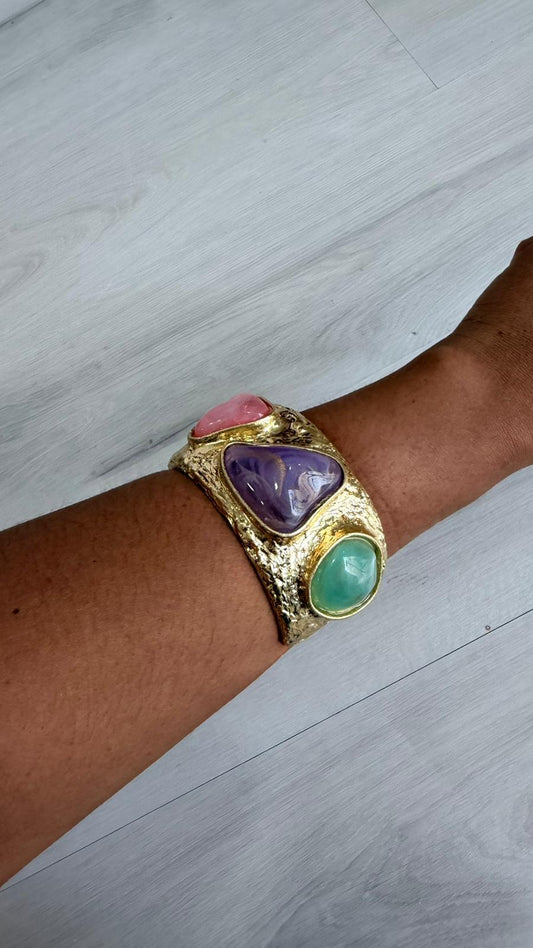 Pulseira dourada c/pedras tons pasteis