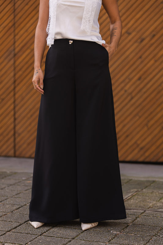 Calça fluida preta