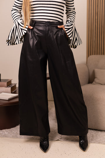 Calça wide leg - preta