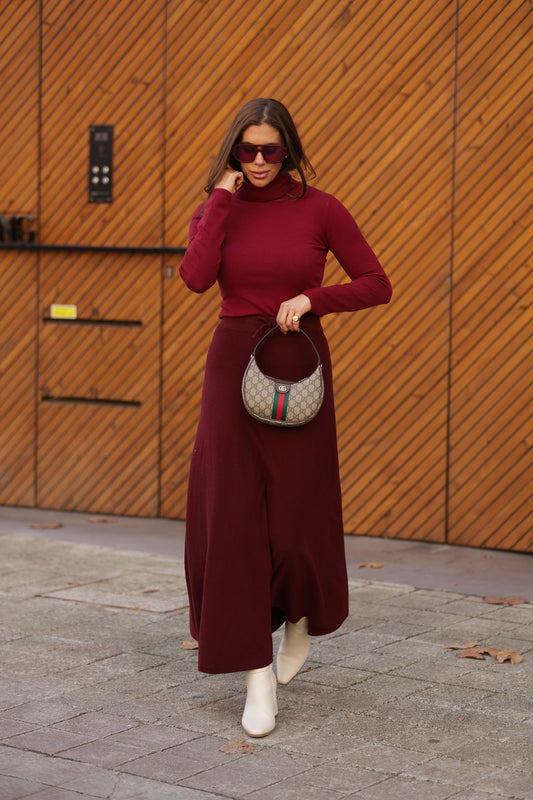 Camisola básica de gola alta - bordeux