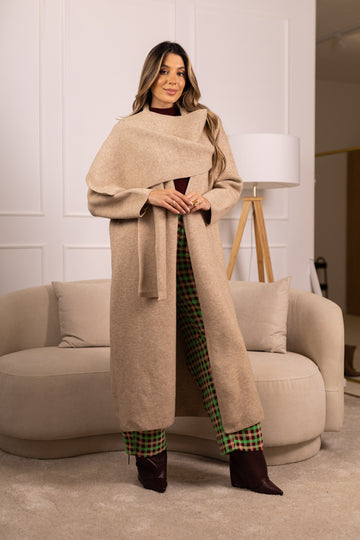 Casaco malha compacta c/ efeito cachecol - bege