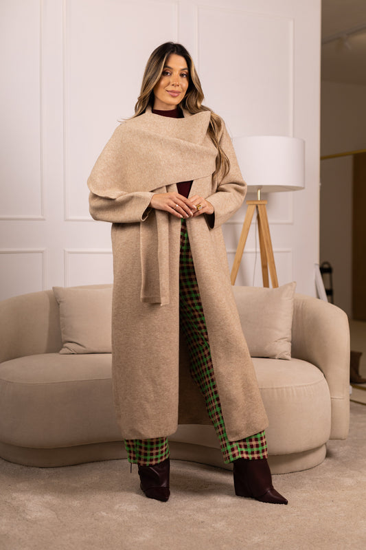 Casaco malha compacta c/ efeito cachecol - bege