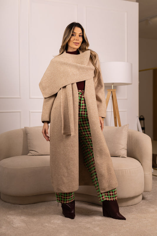 Casaco malha compacta c/ efeito cachecol - bege