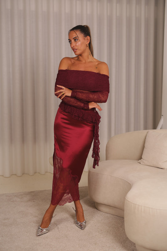 Blusa off shoulder rendada - bordeux