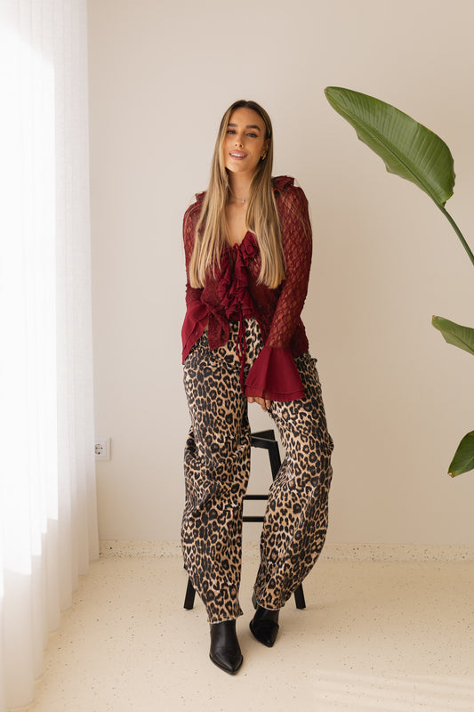 Blusa renda elástica c/ folho - bordeux