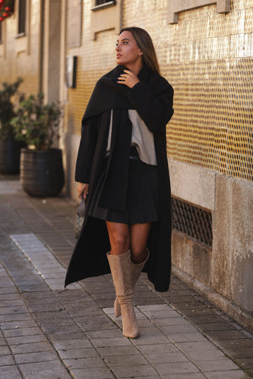 Casaco malha compacta c/ efeito cachecol - preto