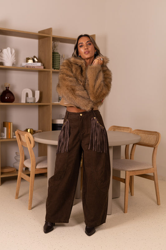 Calça ganga castanhas c/ franjas nos bolsos removiveis