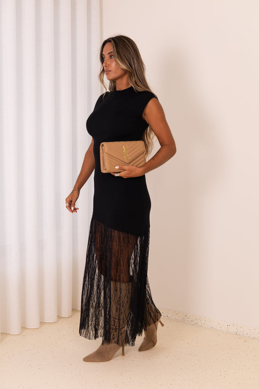 Vestido de malha c/ acabamento em renda - preto