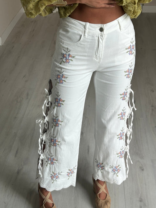 Calça de ganga branca Florida c/abertura lateral