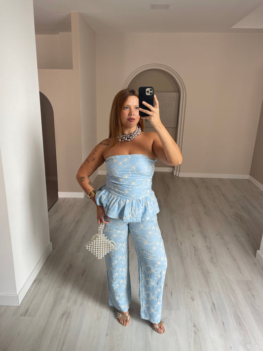 conjunto top + calça bordada - azul bebé